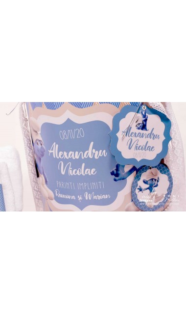 Trusou botez cu strumfii si broderie personalizata in nuante de crem si albastru Bebe Strumf 7
